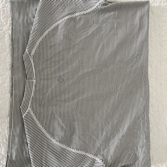 Swiftly lululemon t-shirt size 10 - Picture 2 of 2